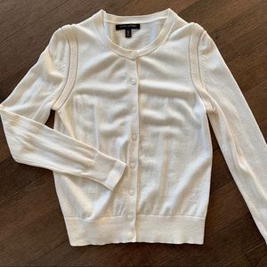 2/$30✨Banana Republic Cream Cardigan